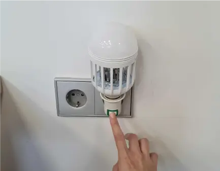 Insert Mosqinux Killamp bulb